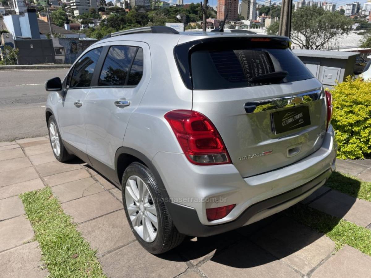 CHEVROLET - TRACKER - 2019/2019 - Prata - R$ 94.800,00