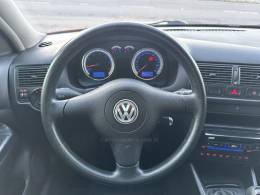 VOLKSWAGEN - GOLF - 2005/2005 - Vermelha - R$ 29.300,00