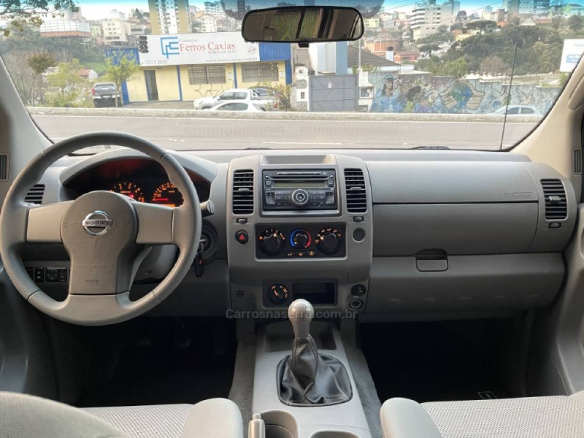 NISSAN - FRONTIER - 2011/2011 - Cinza - R$ 84.900,00