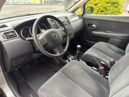 NISSAN - TIIDA - 2011/2011 - Prata - R$ 34.800,00