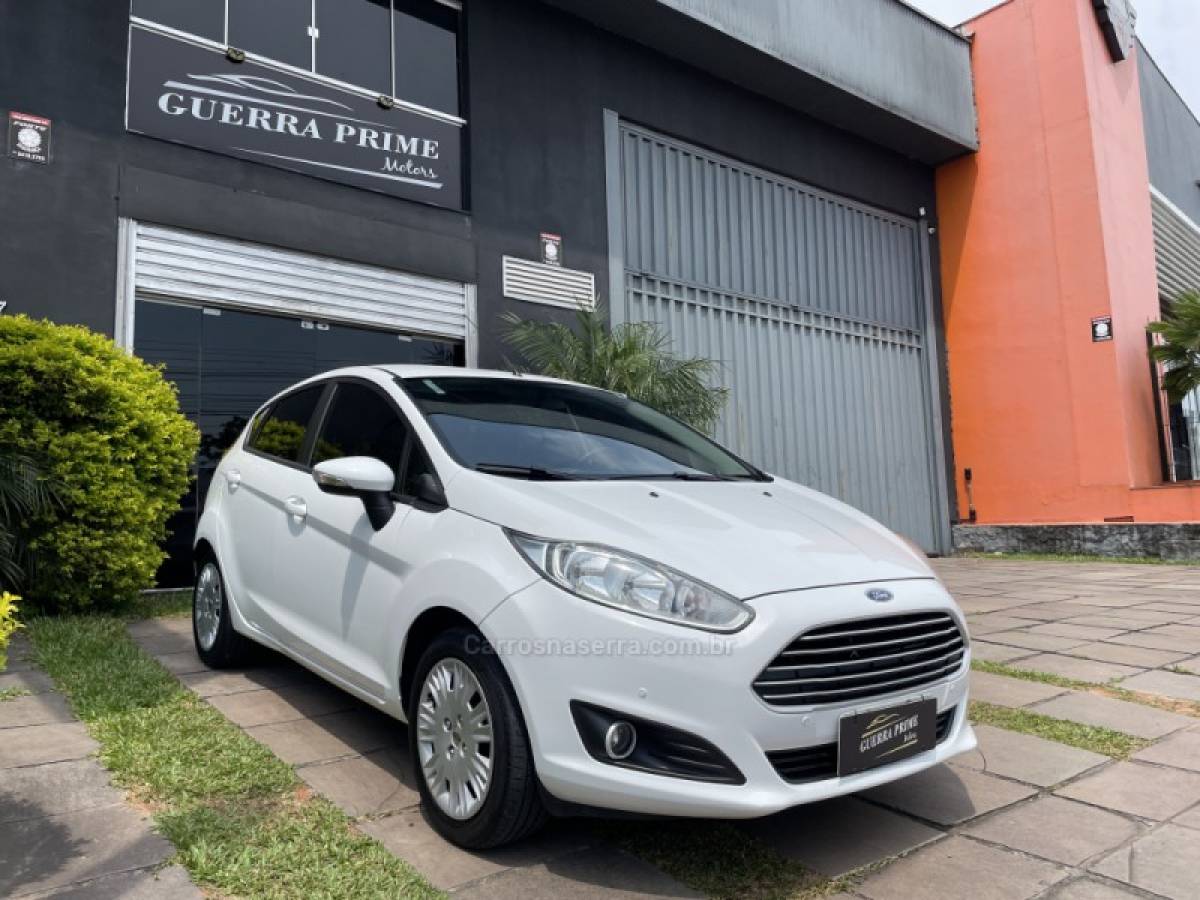 FORD - FIESTA - 2014/2014 - Branca - R$ 42.900,00