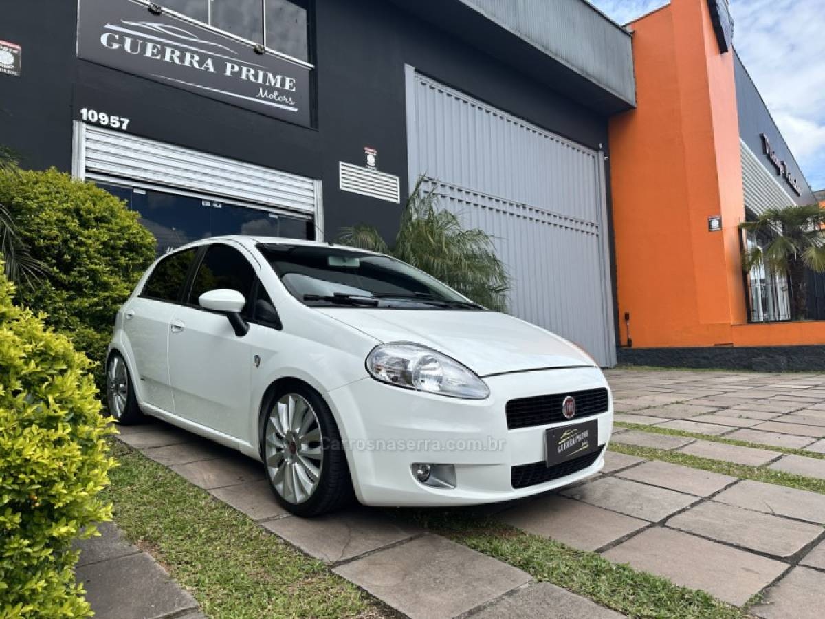 FIAT - PUNTO - 2008/2008 - Branca - R$ 33.900,00