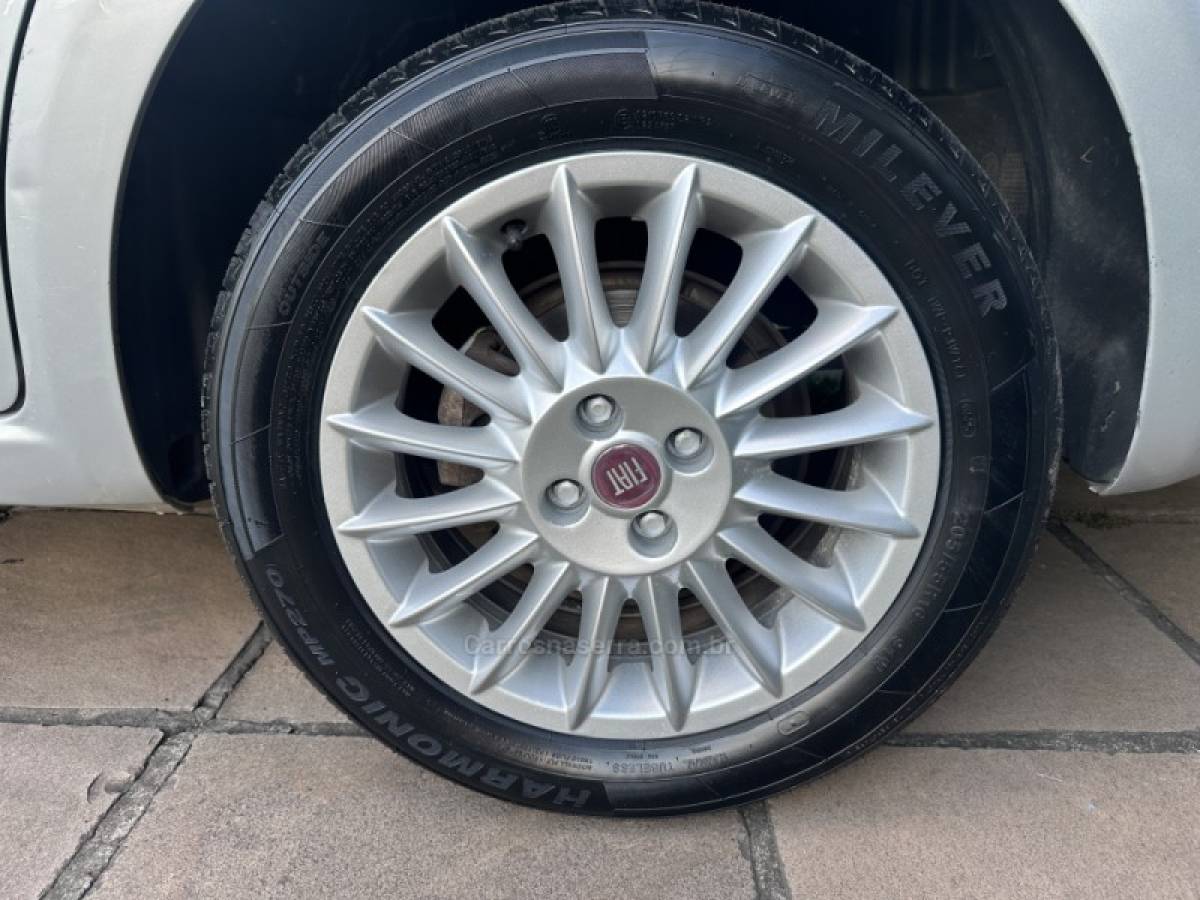 FIAT - LINEA - 2010/2010 - Prata - R$ 29.900,00