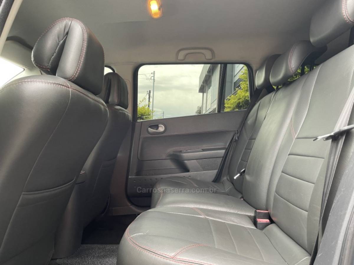 RENAULT - MÉGANE - 2013/2013 - Cinza - R$ 39.900,00