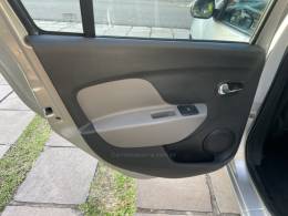 RENAULT - LOGAN - 2015/2015 - Prata - R$ 44.900,00