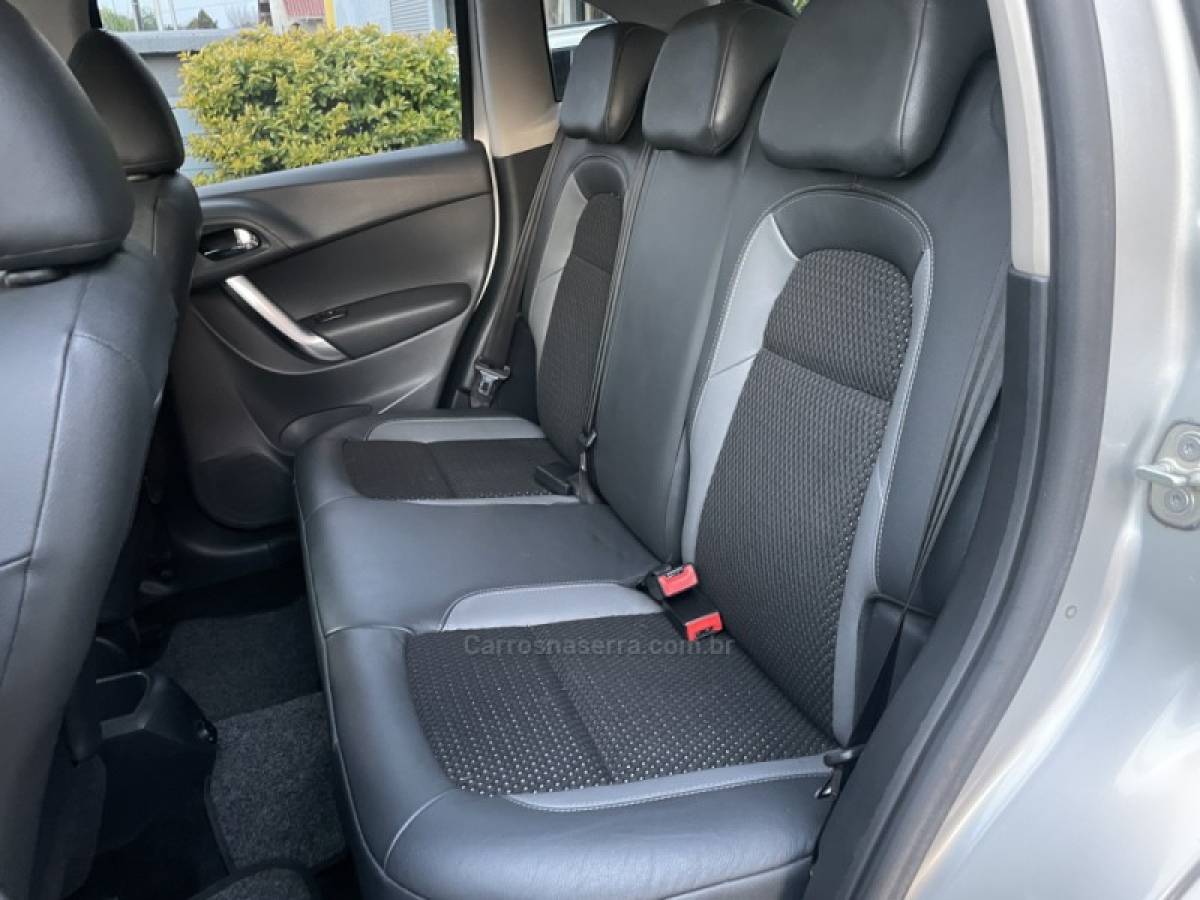CITROËN - C3 - 2013/2013 - Prata - R$ 38.800,00