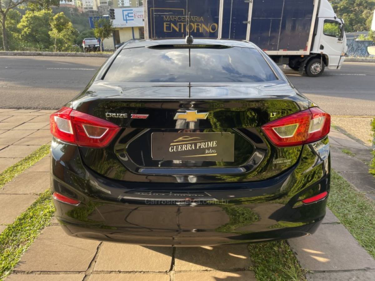 CHEVROLET - CRUZE - 2017/2017 - Preta - R$ 79.700,00