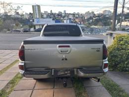 MITSUBISHI - L200 TRITON - 2015/2015 - Prata - R$ 125.900,00