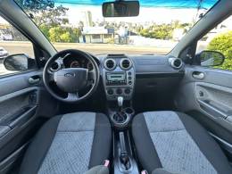 FORD - FIESTA - 2014/2014 - Prata - R$ 36.900,00