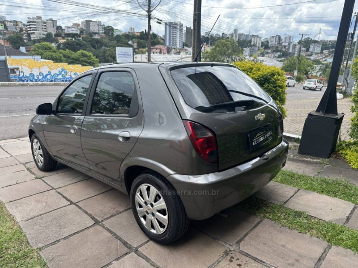 CHEVROLET - CELTA - 2015/2015 - Cinza - R$ 35.800,00