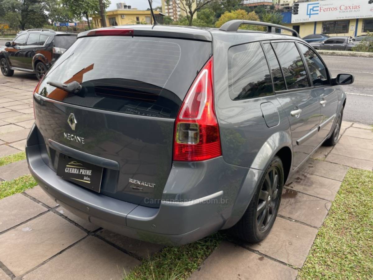RENAULT - MÉGANE - 2013/2013 - Cinza - R$ 39.900,00