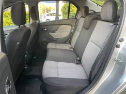 RENAULT - LOGAN - 2015/2015 - Prata - R$ 44.900,00