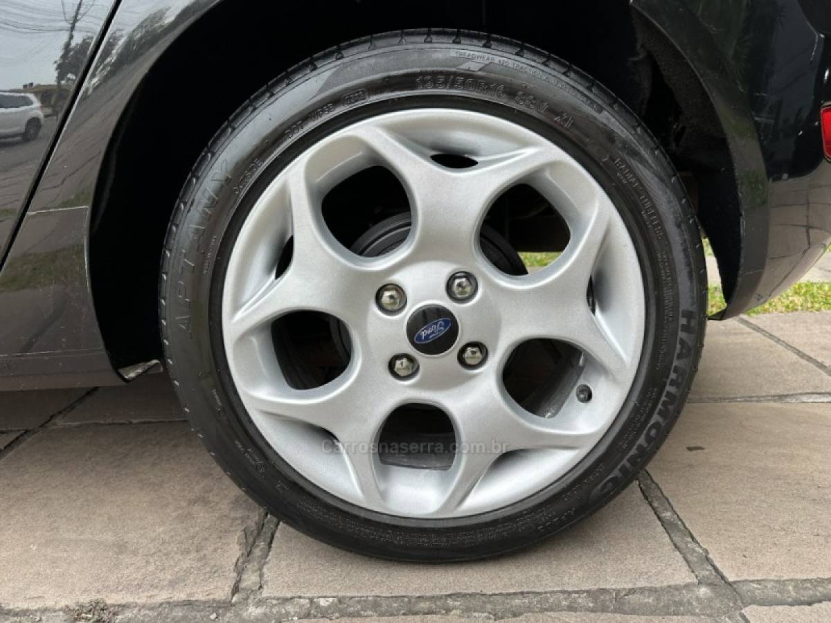 FORD - FIESTA - 2013/2013 - Preta - R$ 44.900,00