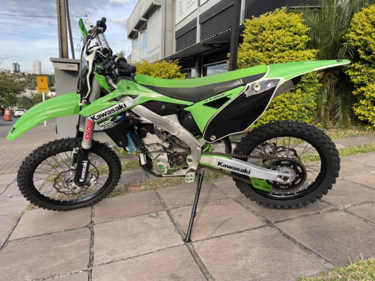KAWASAKI - KX 250F - 2015/2015 - Verde - R$ 25.900,00