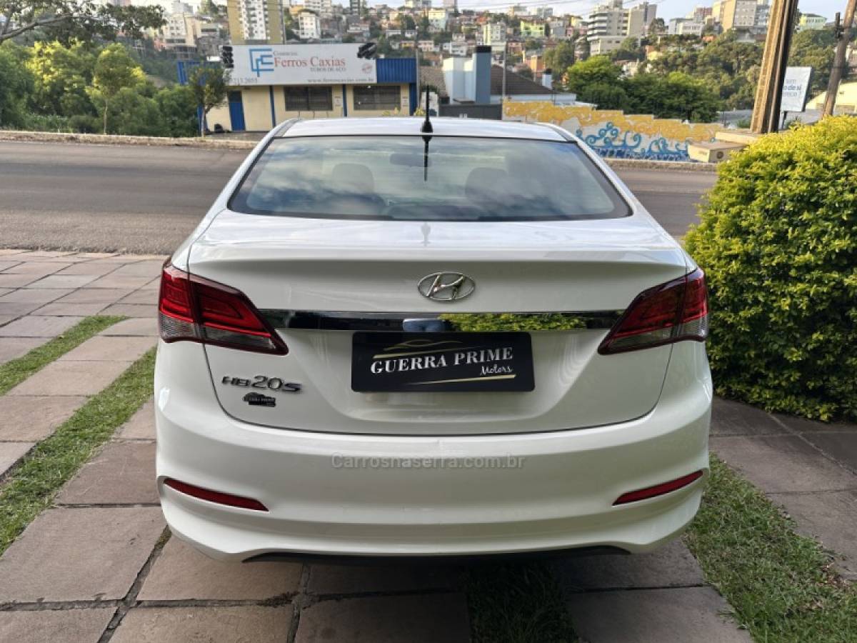 HYUNDAI - HB20S - 2019/2019 - Prata - R$ 62.900,00