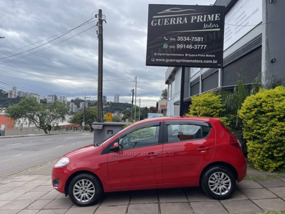 FIAT - PALIO - 2016/2016 - Vermelha - R$ 42.900,00
