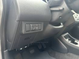 NISSAN - TIIDA - 2011/2011 - Prata - R$ 34.800,00