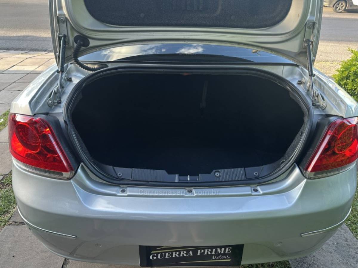 FIAT - LINEA - 2010/2010 - Prata - R$ 29.900,00