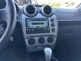 FORD - FIESTA - 2014/2014 - Prata - R$ 36.900,00