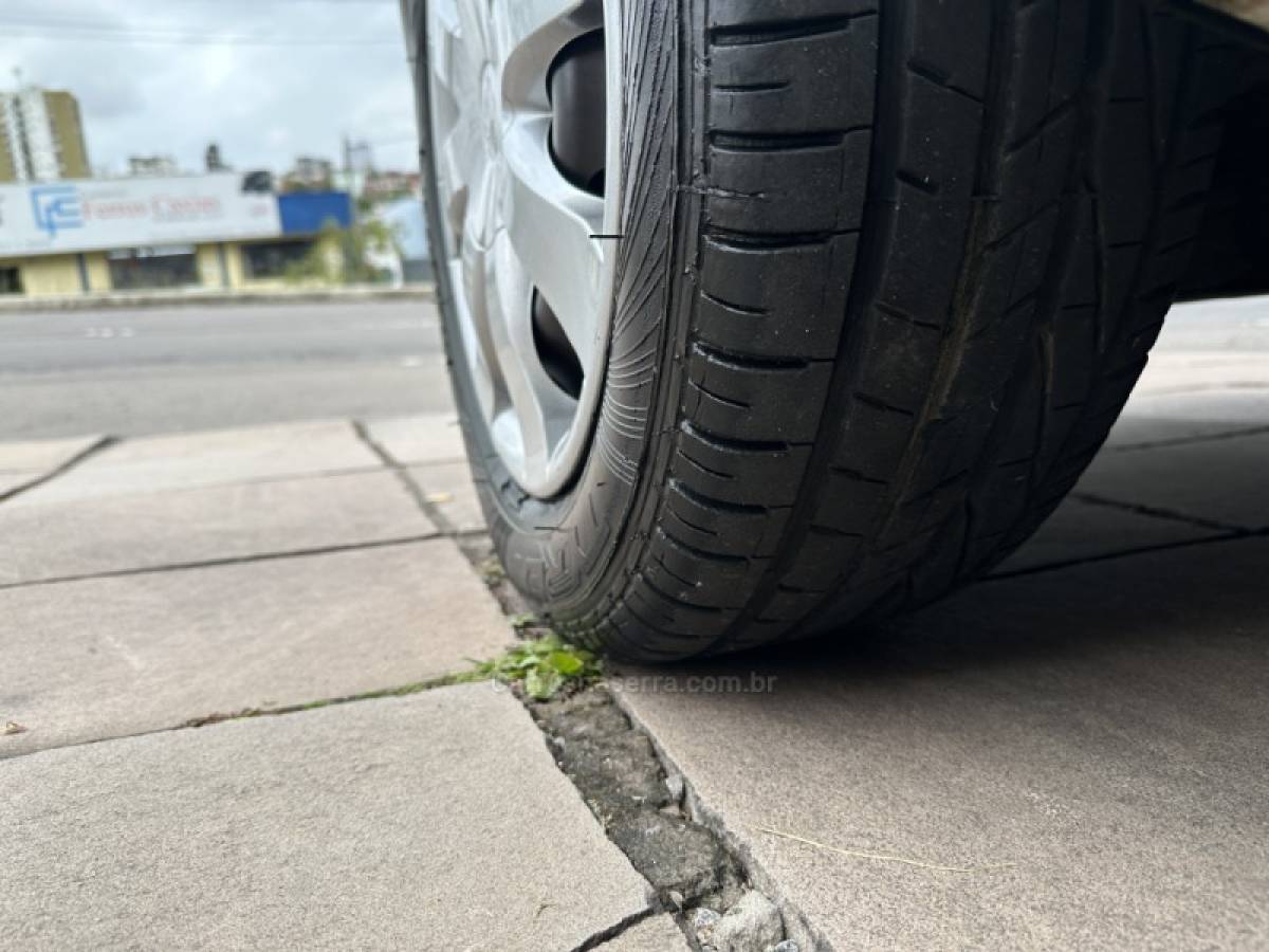 RENAULT - LOGAN - 2013/2013 - Branca - R$ 29.900,00