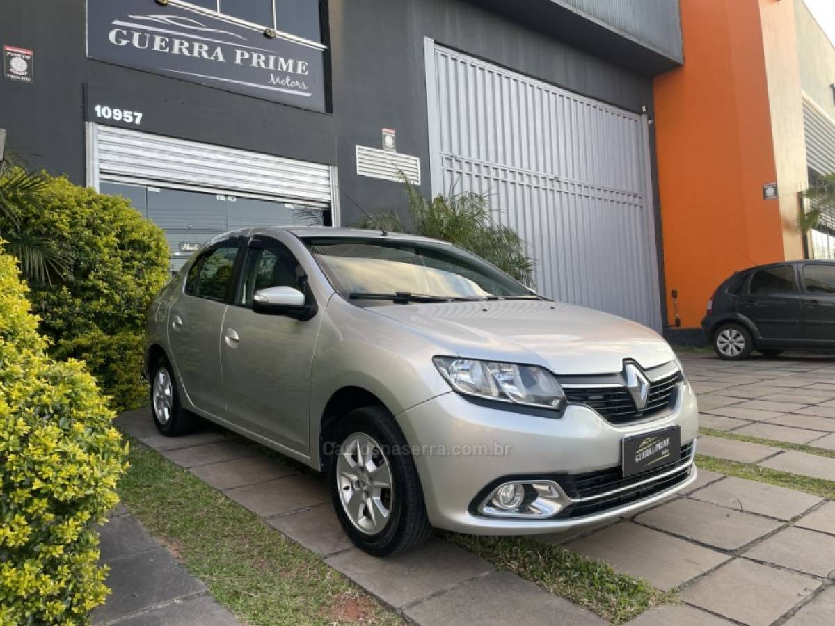RENAULT - LOGAN - 2015/2015 - Prata - R$ 44.900,00