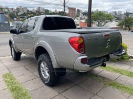 MITSUBISHI - L200 TRITON - 2015/2015 - Prata - R$ 134.900,00