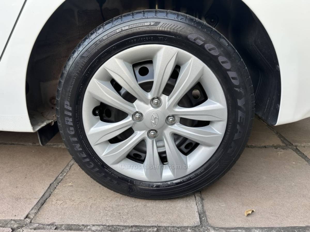 HYUNDAI - HB20S - 2019/2019 - Prata - R$ 62.900,00