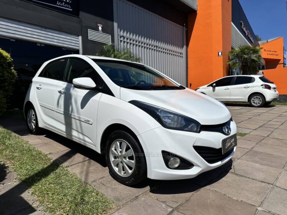 HYUNDAI - HB20 - 2015/2015 - Branca - R$ 44.800,00