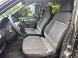 CHEVROLET - CELTA - 2015/2015 - Cinza - R$ 35.800,00