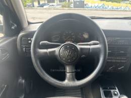 VOLKSWAGEN - GOL - 2004/2004 - Prata - R$ 16.900,00