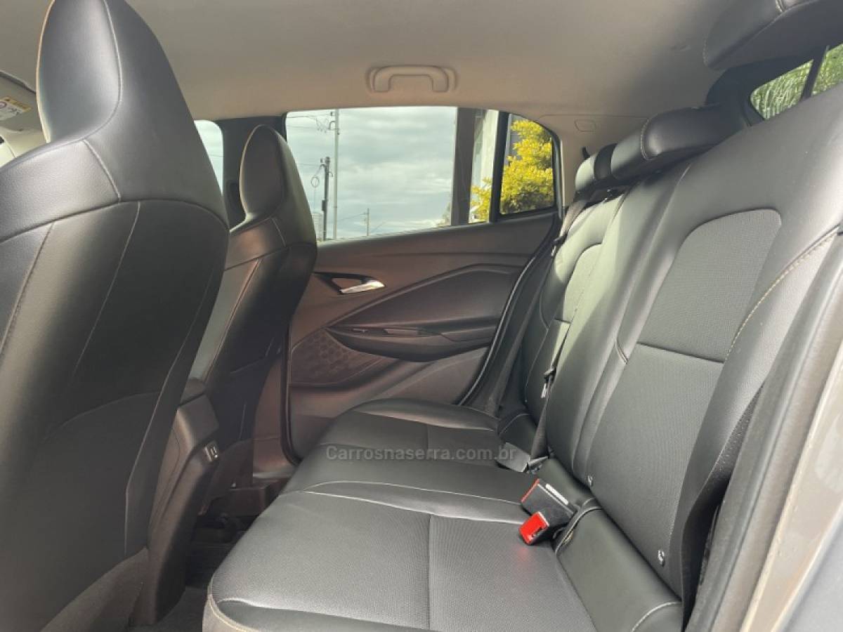 CHEVROLET - ONIX - 2021/2021 - Cinza - R$ 83.800,00