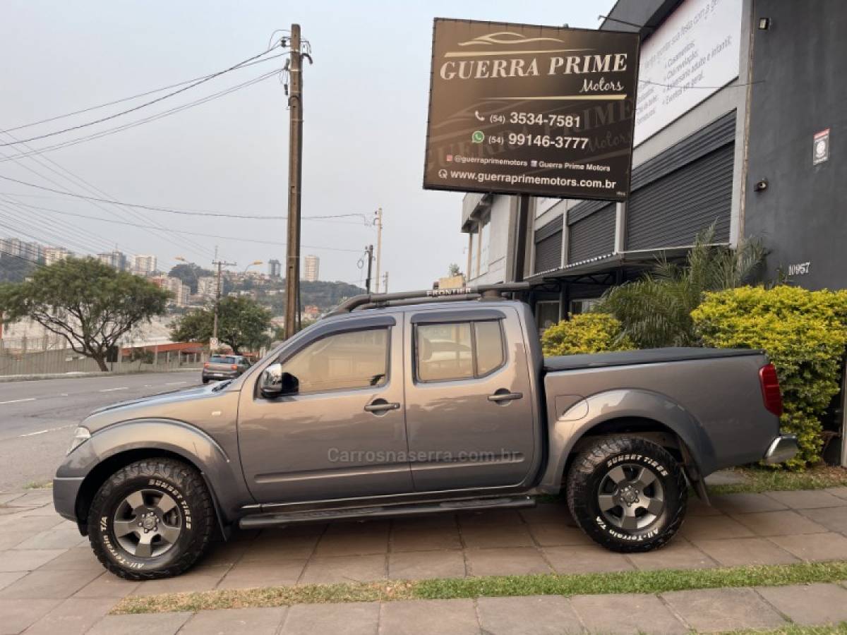 NISSAN - FRONTIER - 2011/2011 - Cinza - R$ 84.900,00