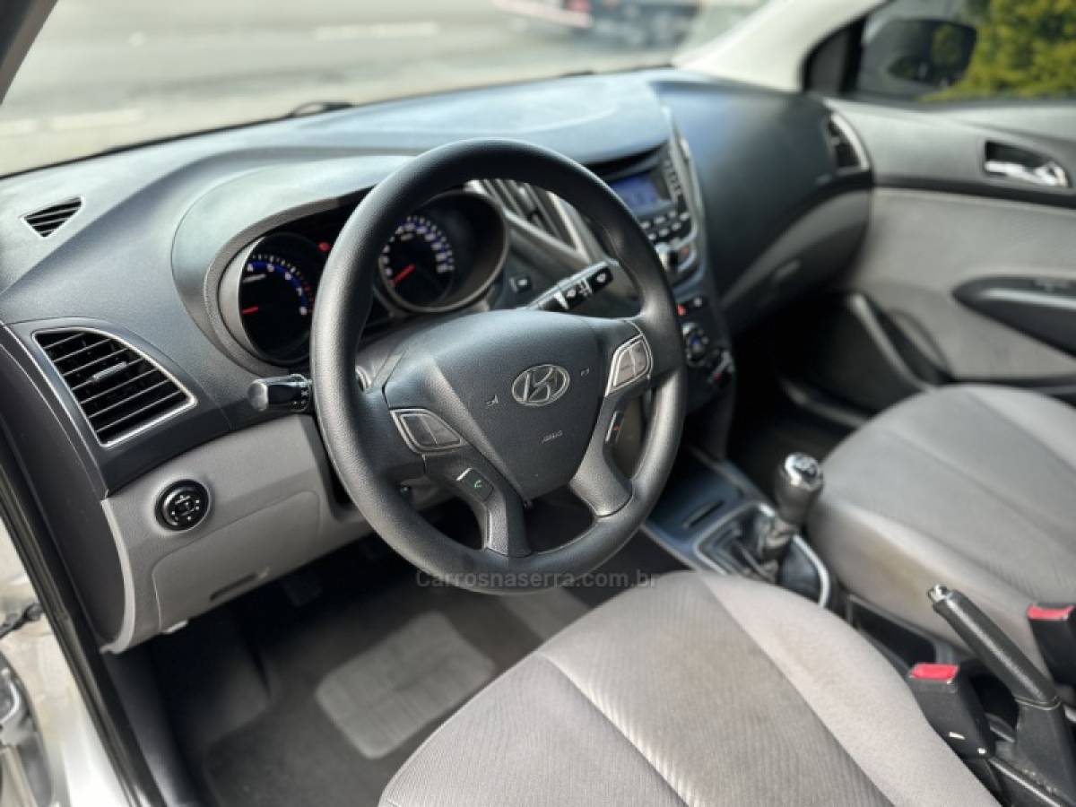 HYUNDAI - HB20S - 2015/2015 - Prata - R$ 52.800,00