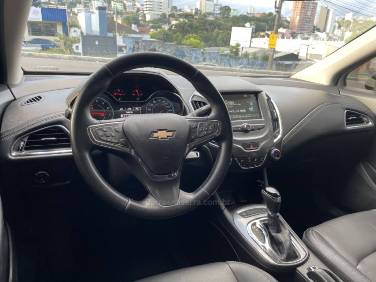 CHEVROLET - CRUZE - 2017/2017 - Preta - R$ 79.700,00