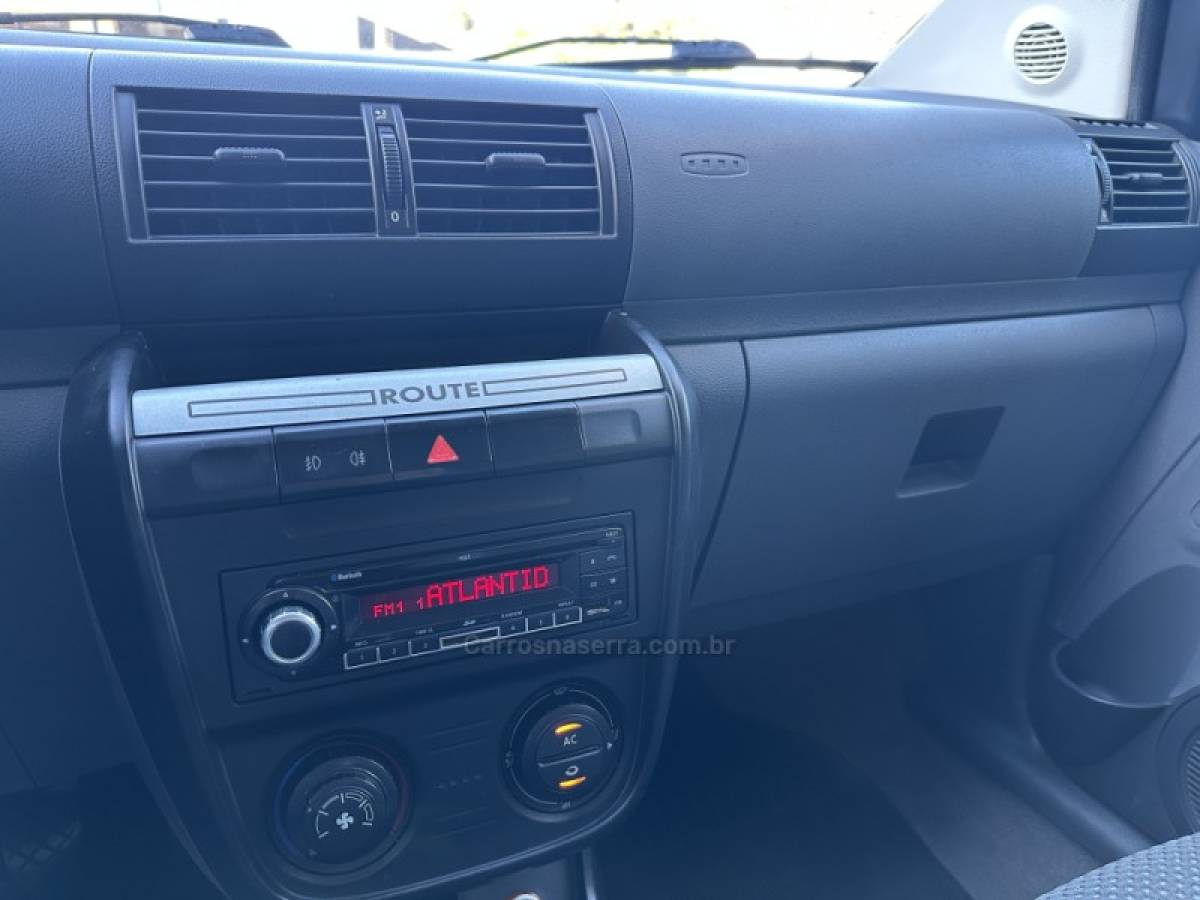 VOLKSWAGEN - SPACEFOX - 2010/2010 - Prata - R$ 36.900,00