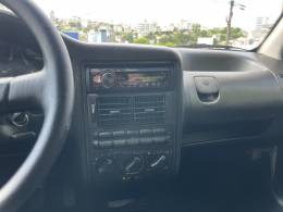 VOLKSWAGEN - GOL - 2004/2004 - Prata - R$ 16.900,00