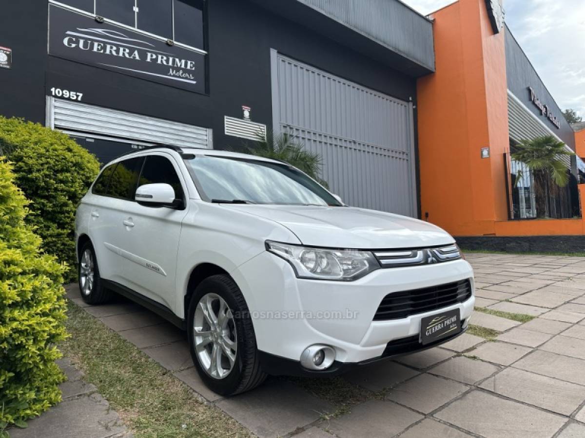 MITSUBISHI - OUTLANDER - 2014/2014 - Branca - R$ 76.900,00