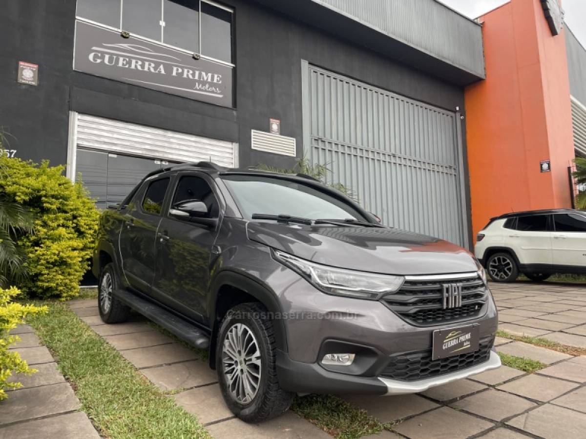 FIAT - STRADA - 2022/2023 - Cinza - R$ 117.900,00