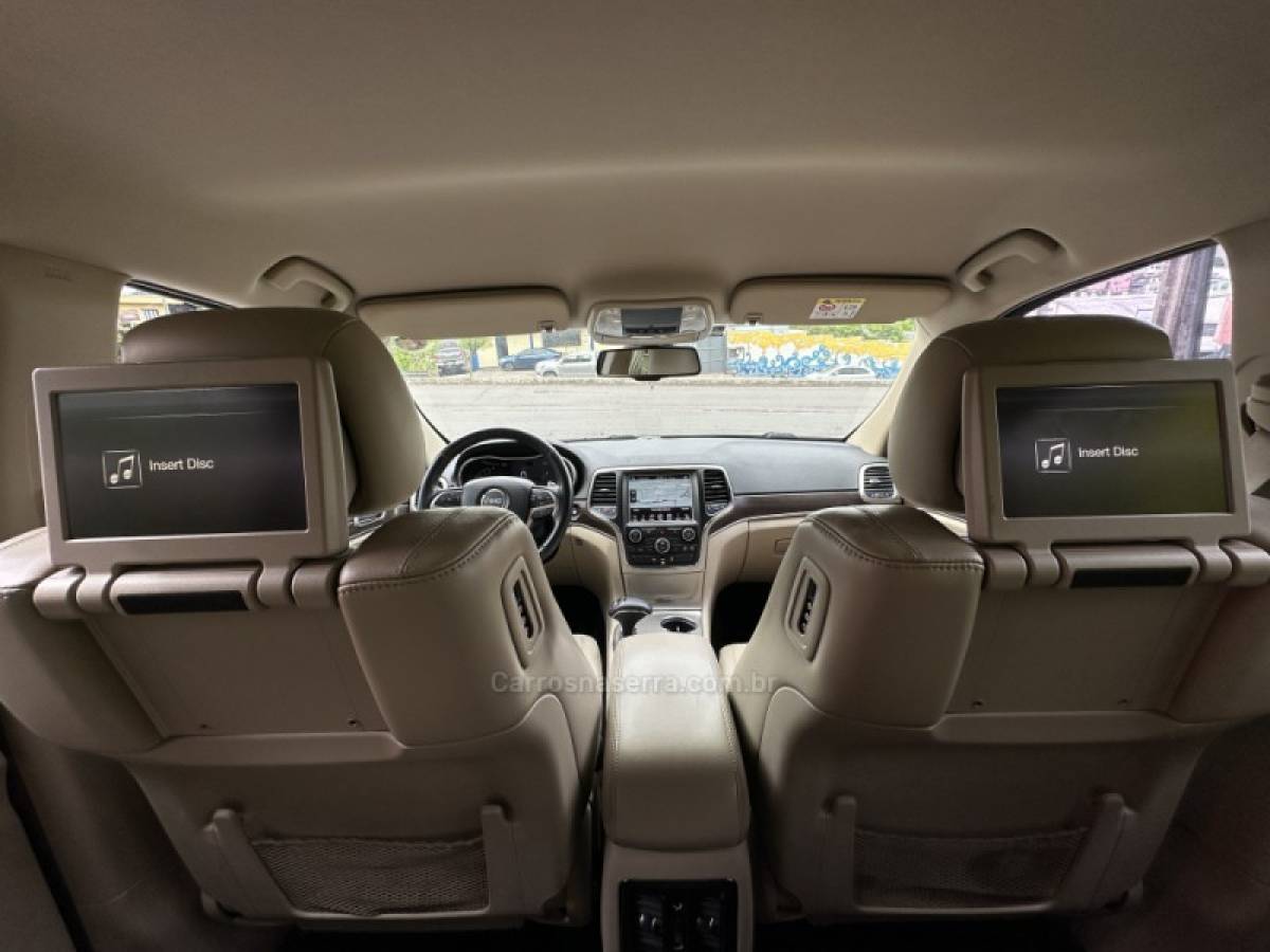 JEEP - GRAND CHEROKEE - 2015/2015 - Preta - R$ 95.900,00