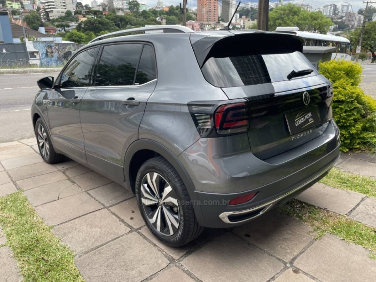 VOLKSWAGEN - T-CROSS - 2022/2022 - Cinza - R$ 124.900,00