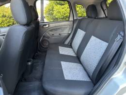 FORD - FIESTA - 2011/2011 - Prata - R$ 29.900,00