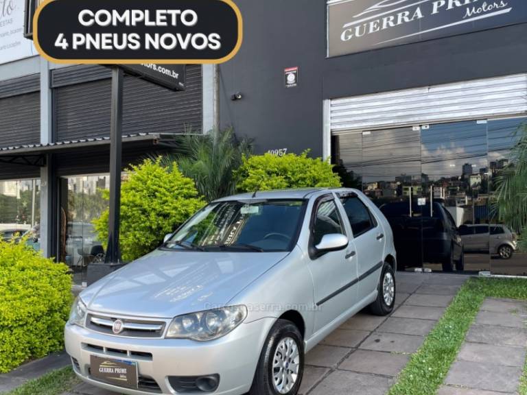 FIAT - PALIO - 2013/2013 - Prata - R$ 31.900,00