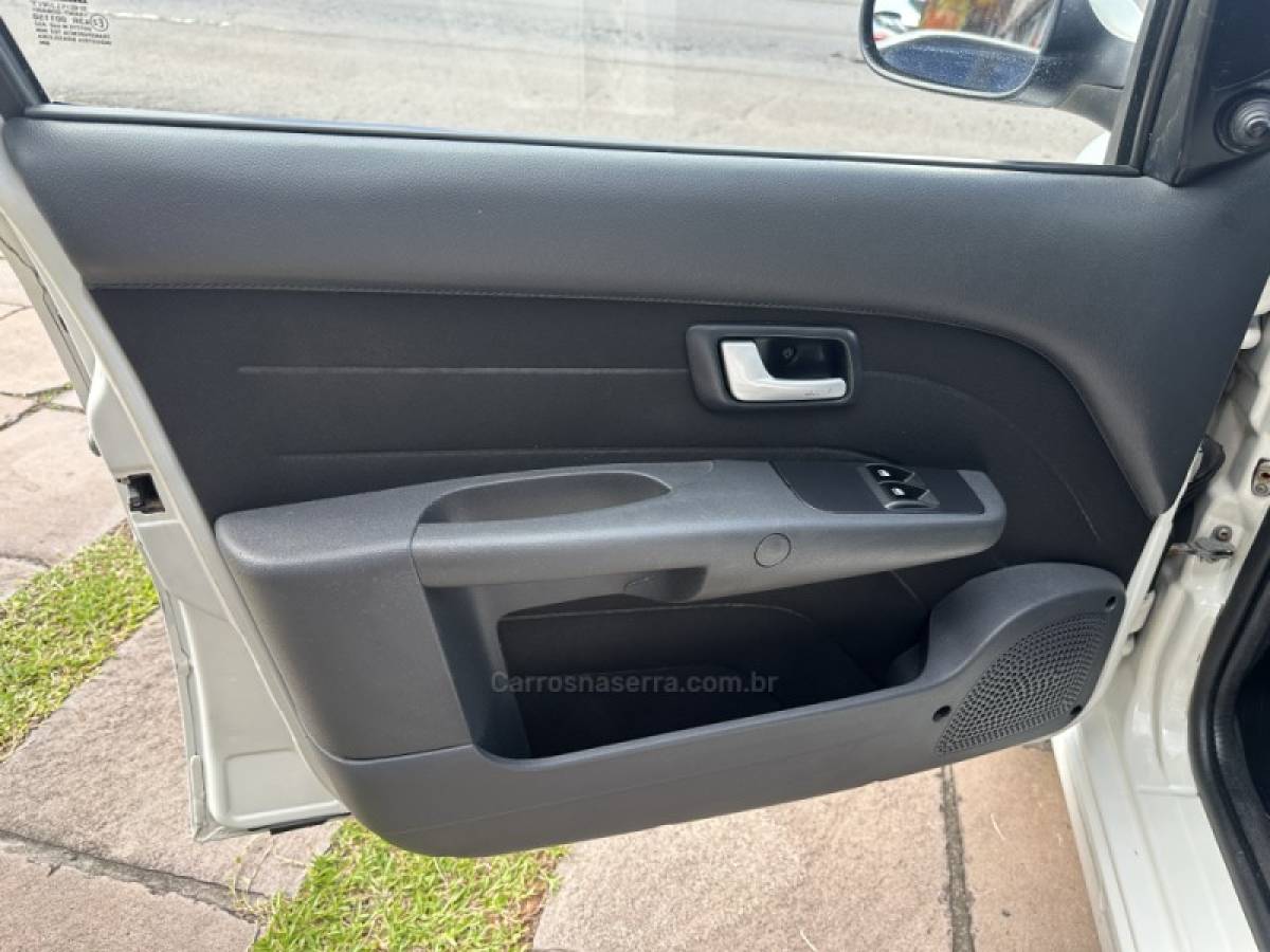 FIAT - SIENA - 2010/2010 - Branca - R$ 27.800,00