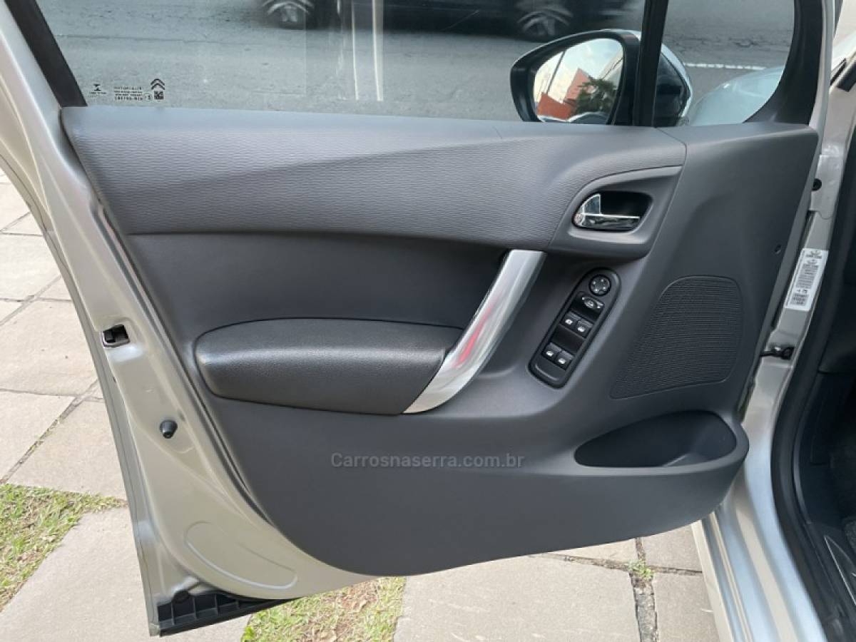 CITROËN - C3 - 2013/2013 - Prata - R$ 38.800,00