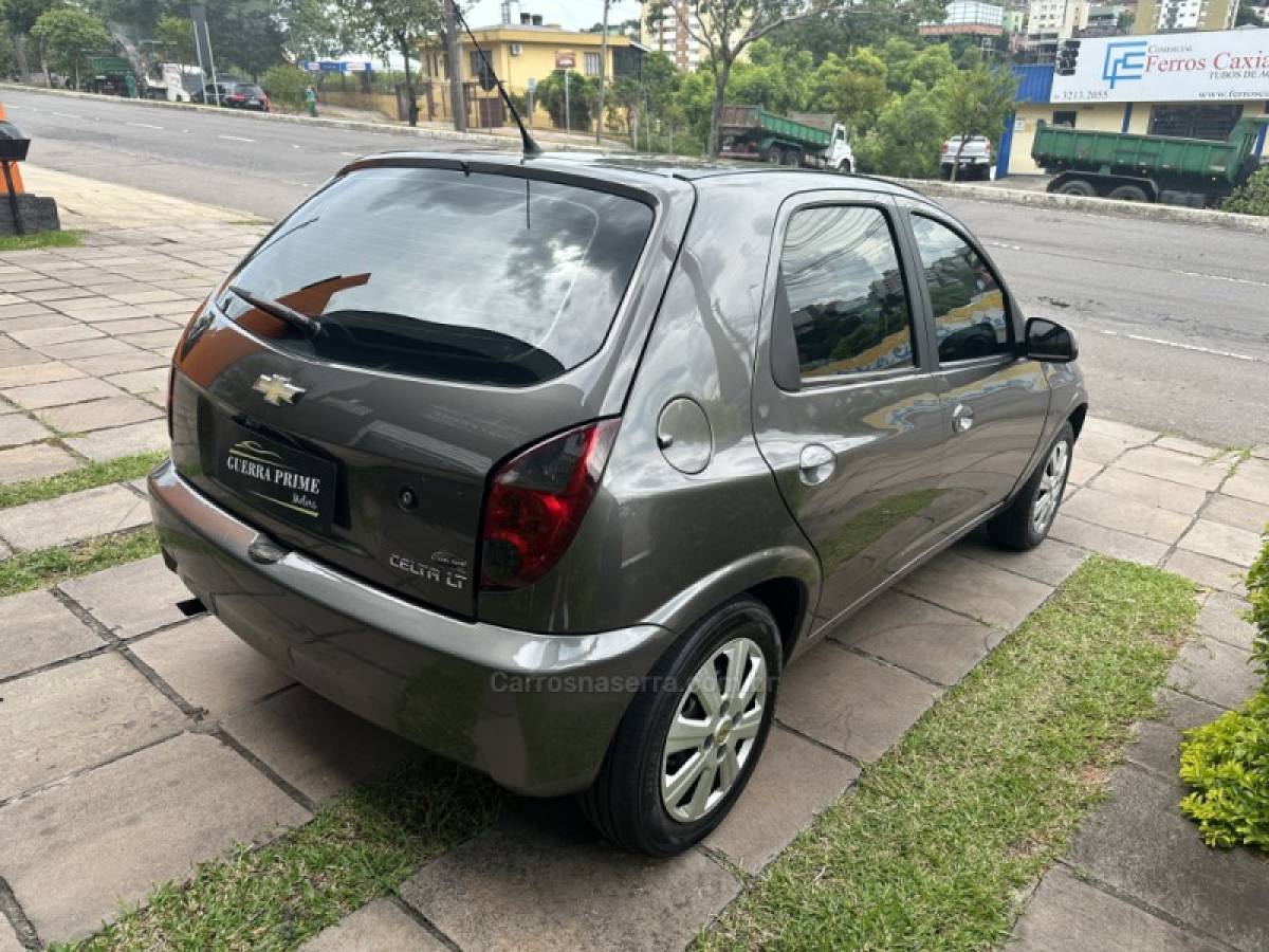 CHEVROLET - CELTA - 2015/2015 - Cinza - R$ 35.800,00