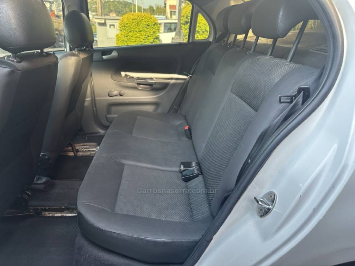 VOLKSWAGEN - VOYAGE - 2015/2015 - Branca - R$ 33.500,00