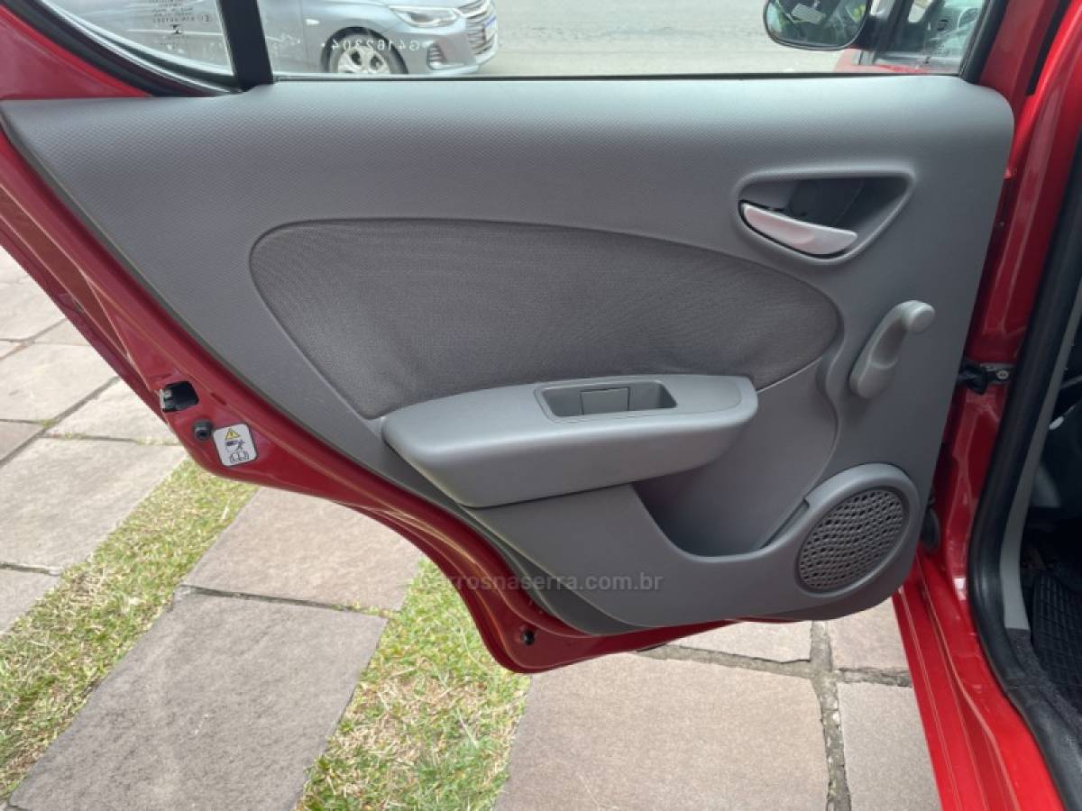 FIAT - PALIO - 2016/2016 - Vermelha - R$ 42.900,00