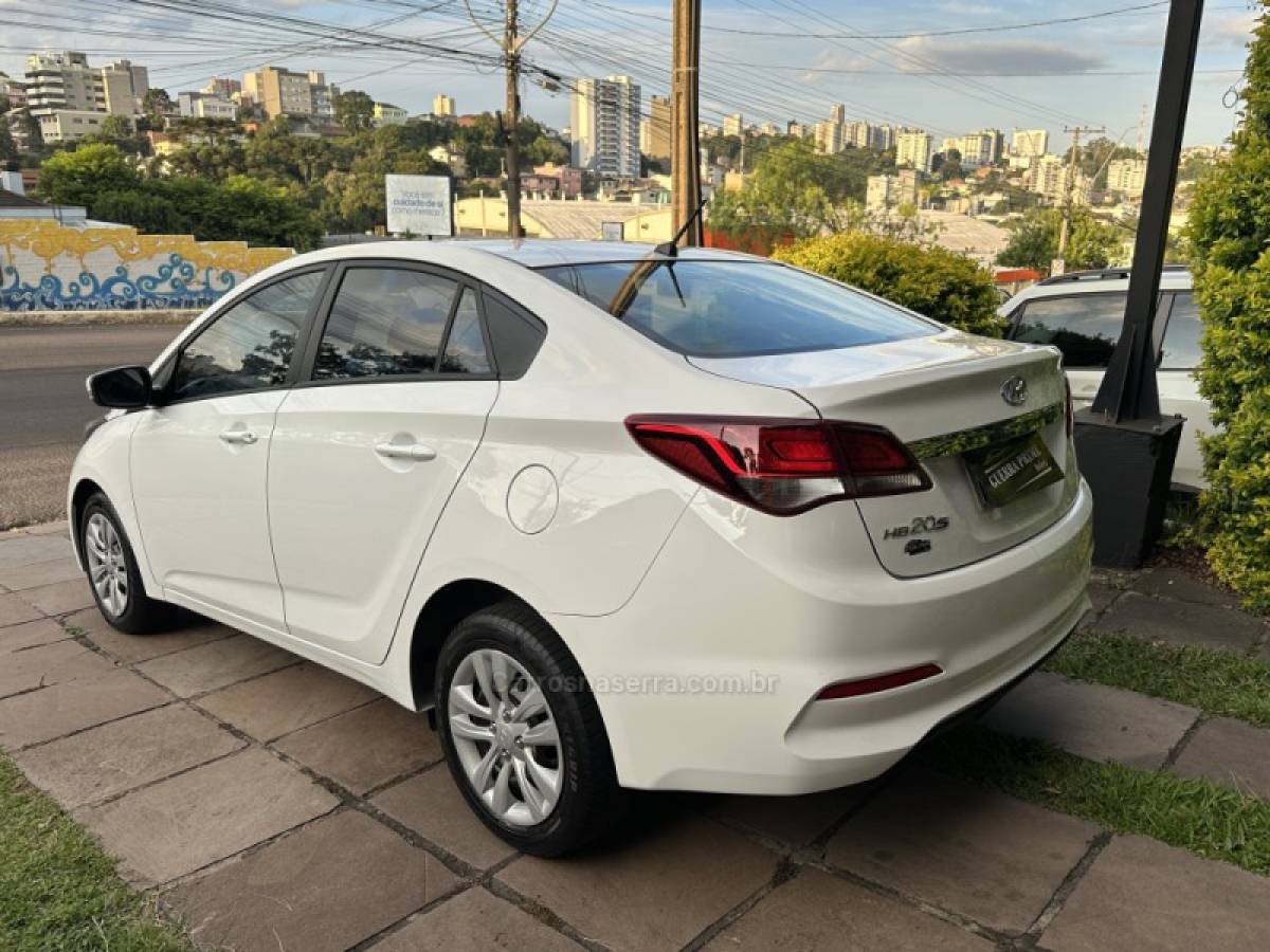 HYUNDAI - HB20S - 2019/2019 - Prata - R$ 62.900,00