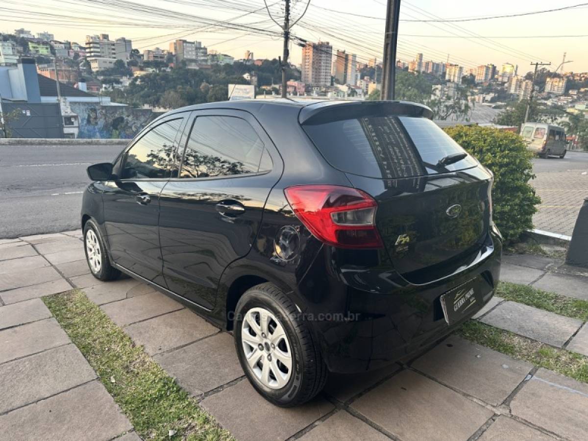 FORD - KA - 2017/2017 - Preta - R$ 43.800,00