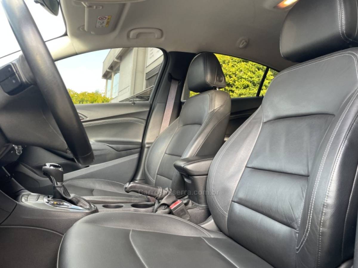 CHEVROLET - CRUZE - 2017/2017 - Preta - R$ 79.700,00